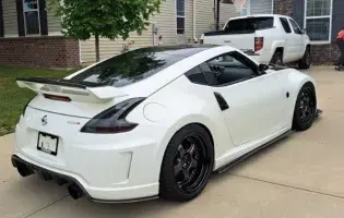 Nissan 370 Z 2009 Shipped to Los Angeles, CA ZIP: 90074