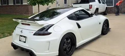 Nissan 370 Z 2009 Shipped to Los Angeles, CA ZIP: 90074