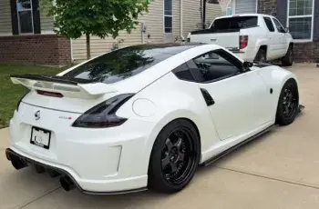 Nissan 370 Z 2009 Shipped to Los Angeles, CA ZIP: 90074