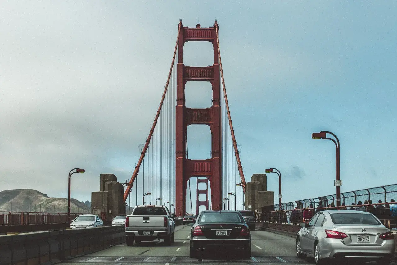 Cars crossing the San Francisco bridge Cars crossing the San Francisco bridge
